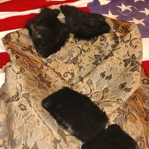 Polyester outside and silk light weight coat with fur  Heart moon stara large